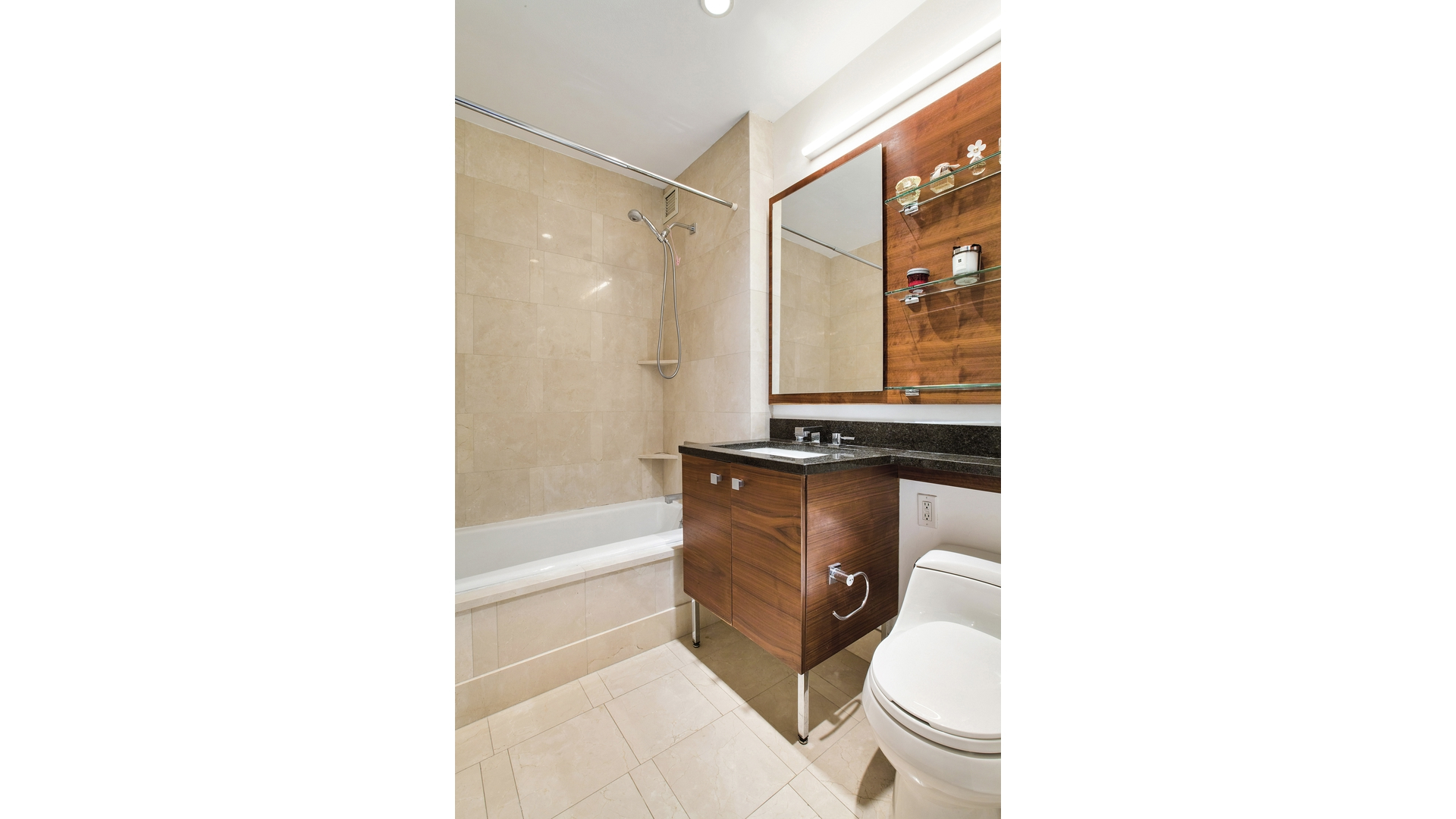 120 Riverside Blvd 3P, New York, NY 10069 photo 4