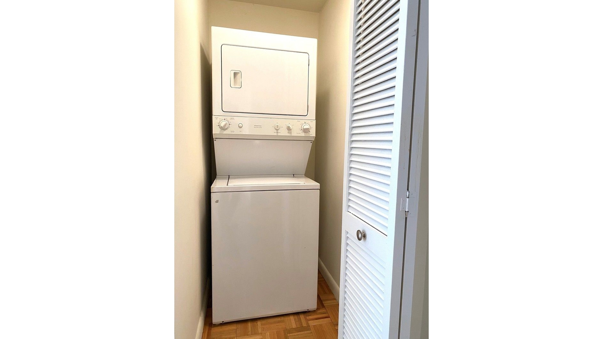 308 E 38th St 12C, New York, NY 10016 photo 5