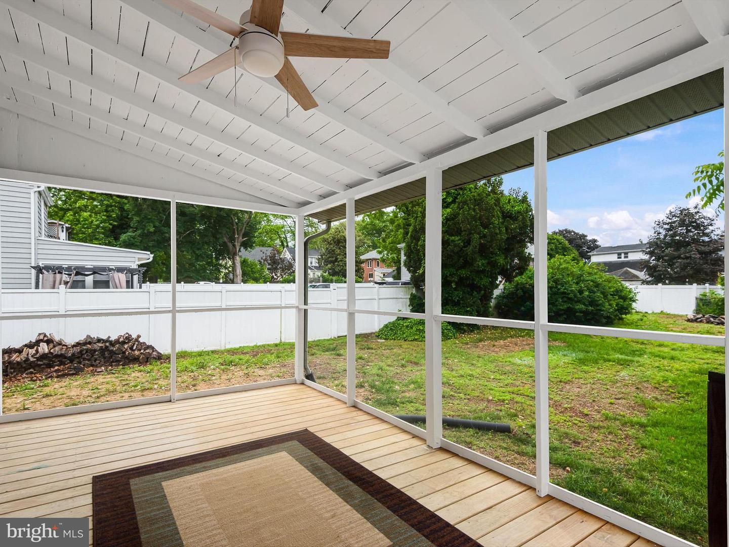 Interior, Sun Room, Wood Texture Flooring