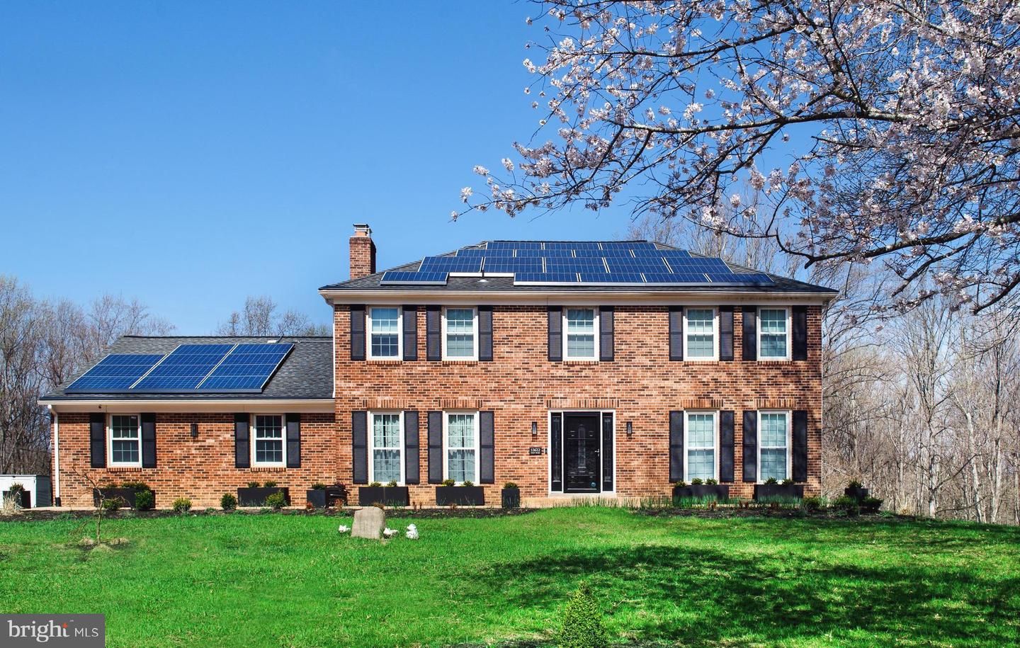 Exterior, Facade, Brick Facade, Solar Panels, Georgian