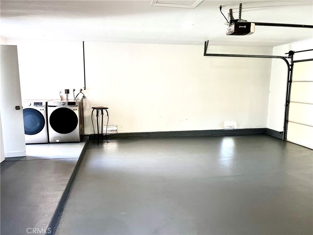 Garage, Interior, Washer