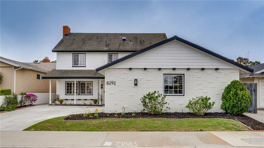 Exterior, Facade, Farmhouse