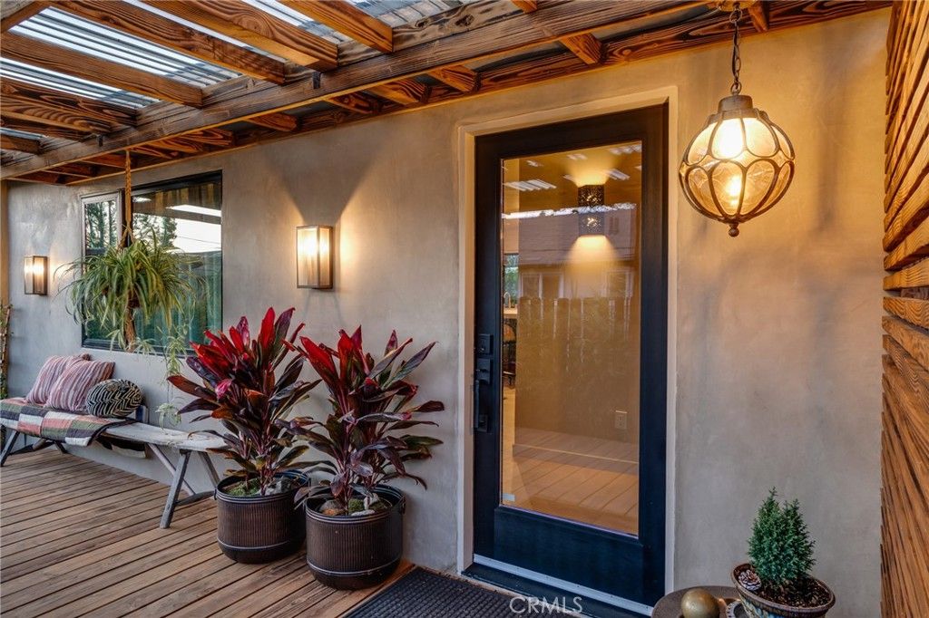 Exterior, Pendant Lights