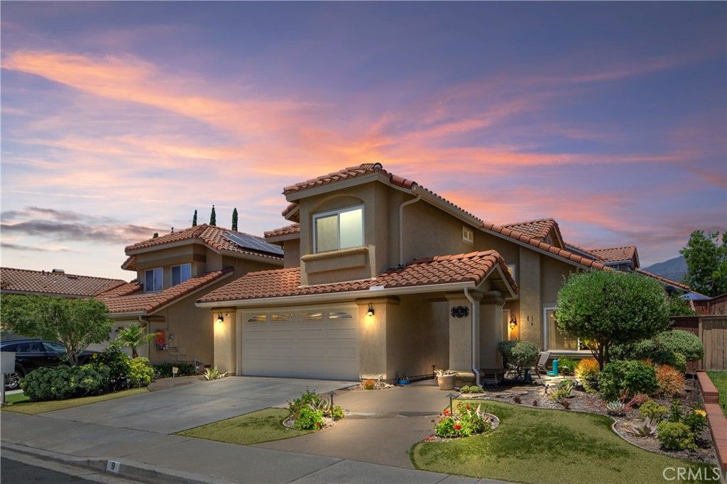 Attached, Exterior, Facade, Solar Panels, Mediterranean
