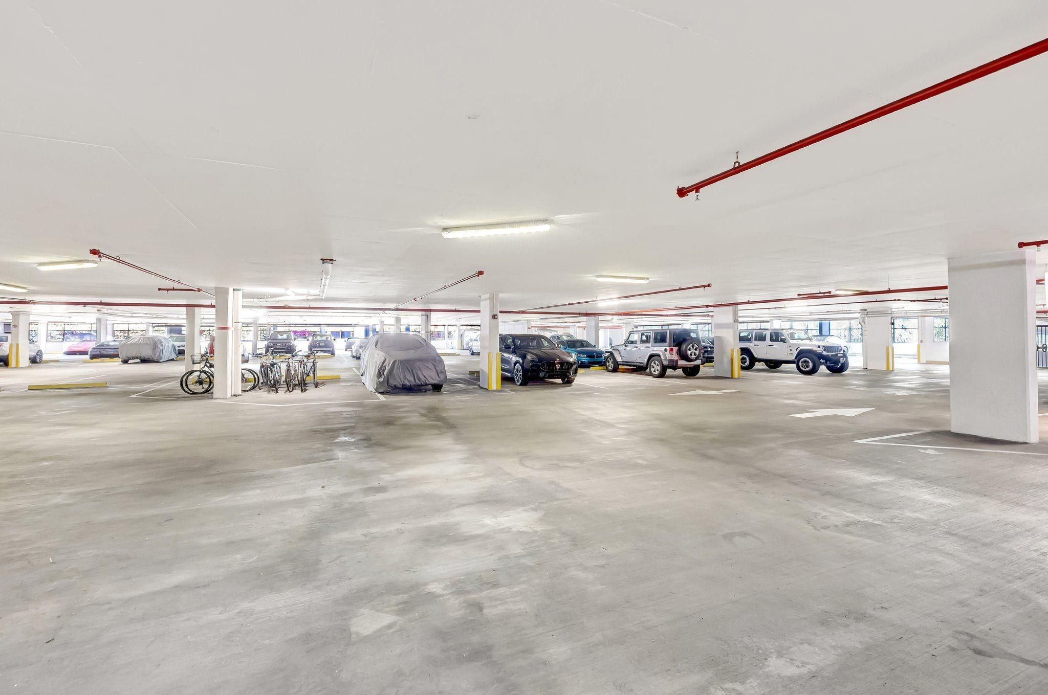 Garage, Interior