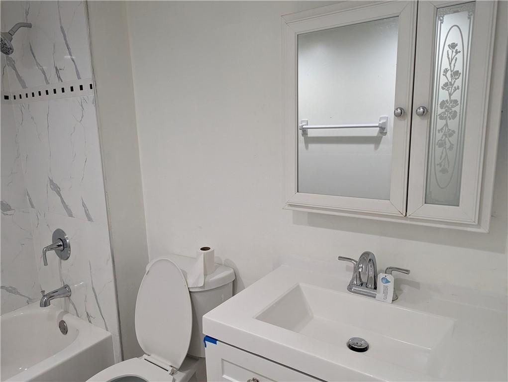 Bathroom, Interior, Marble Walls