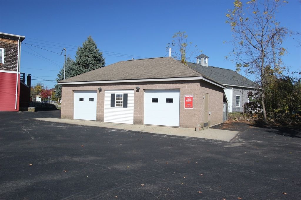 Detached Garage, Exterior