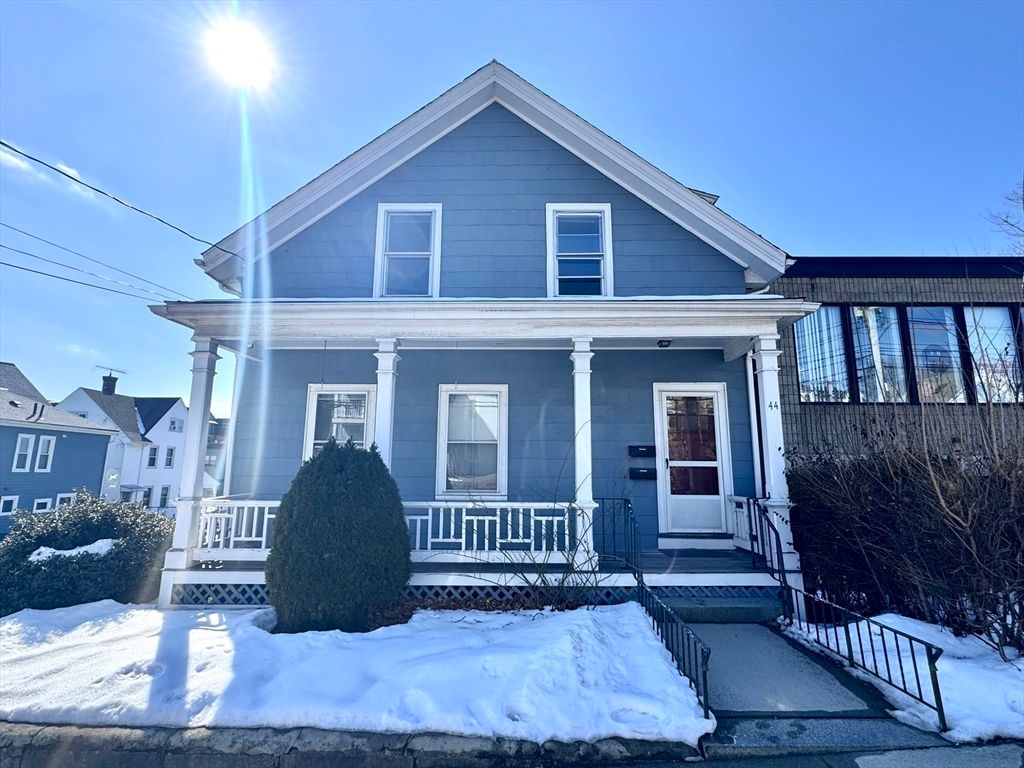 Exterior, Facade, American Craftsman