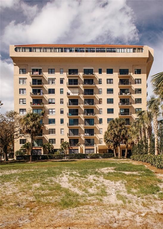 Exterior, Facade, Condo Building