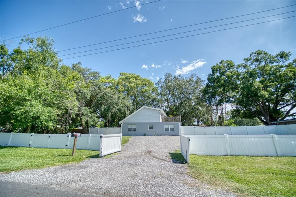 Backyard, Exterior