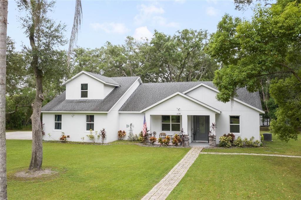 Backyard, Exterior, Facade, Ranch