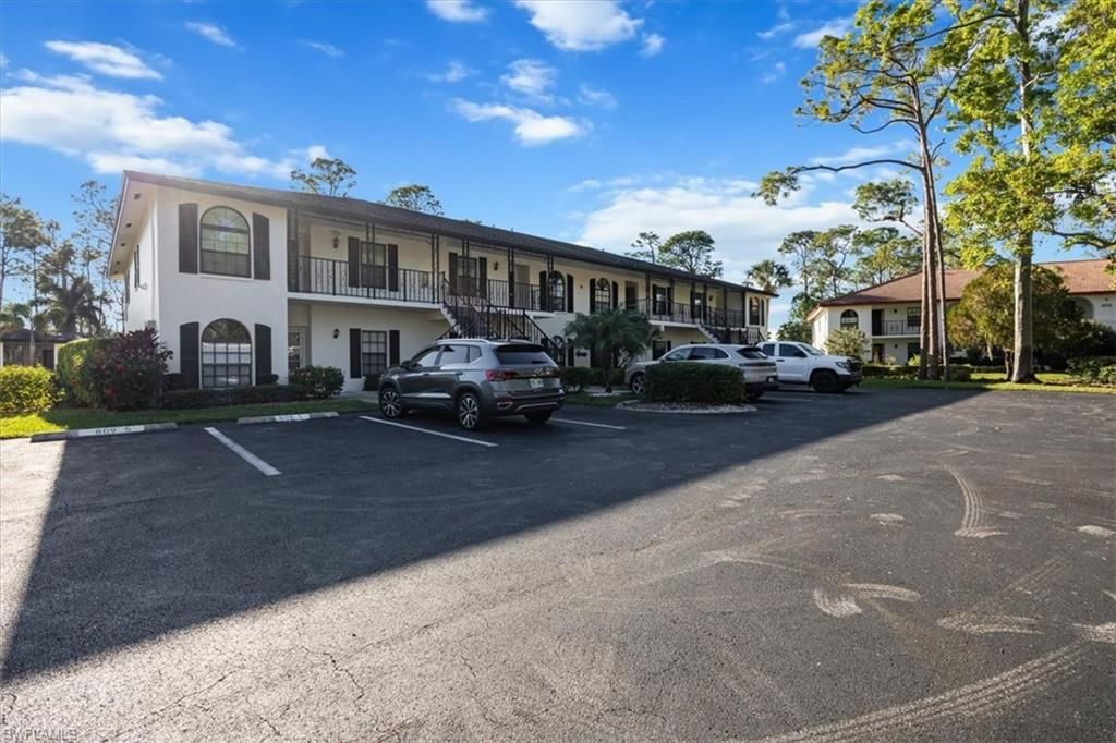 Exterior, Facade, Condo Building