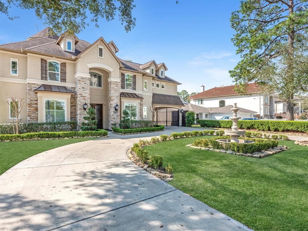Backyard, Exterior, Facade, French Provincial