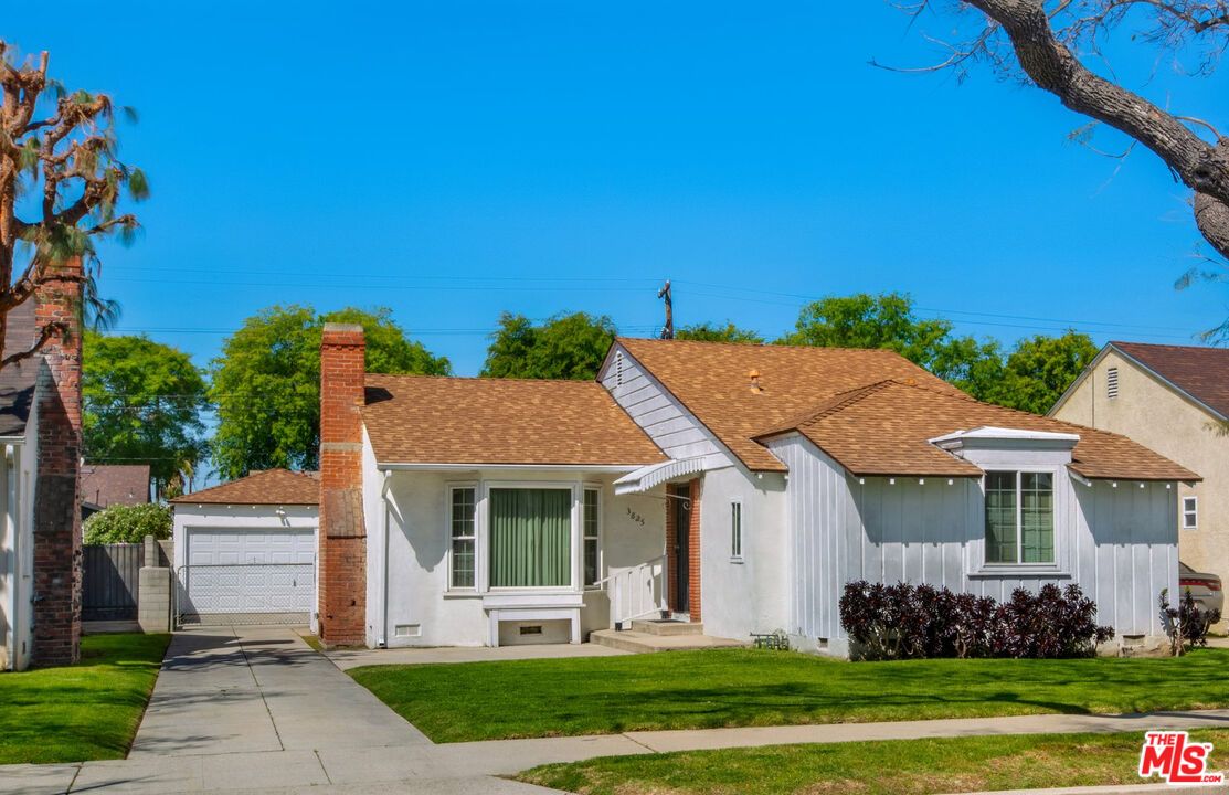 Detached Garage, Exterior