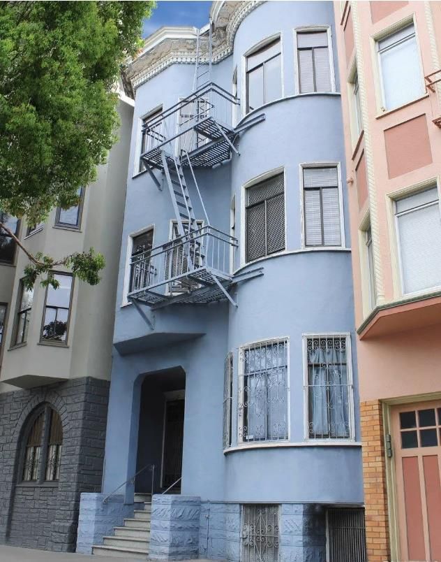 Exterior, Facade, Brick Facade, Rowhouse