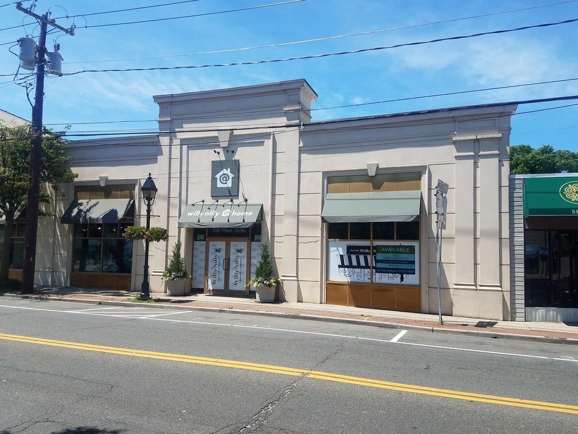 Exterior, Facade, None