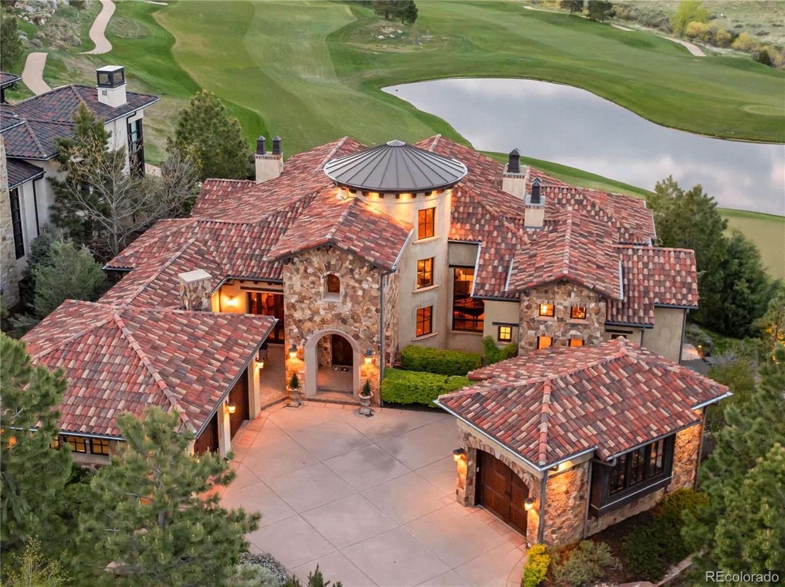 Exterior, Drone
