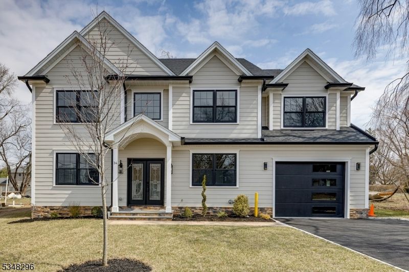 Attached, Exterior, Facade, Farmhouse