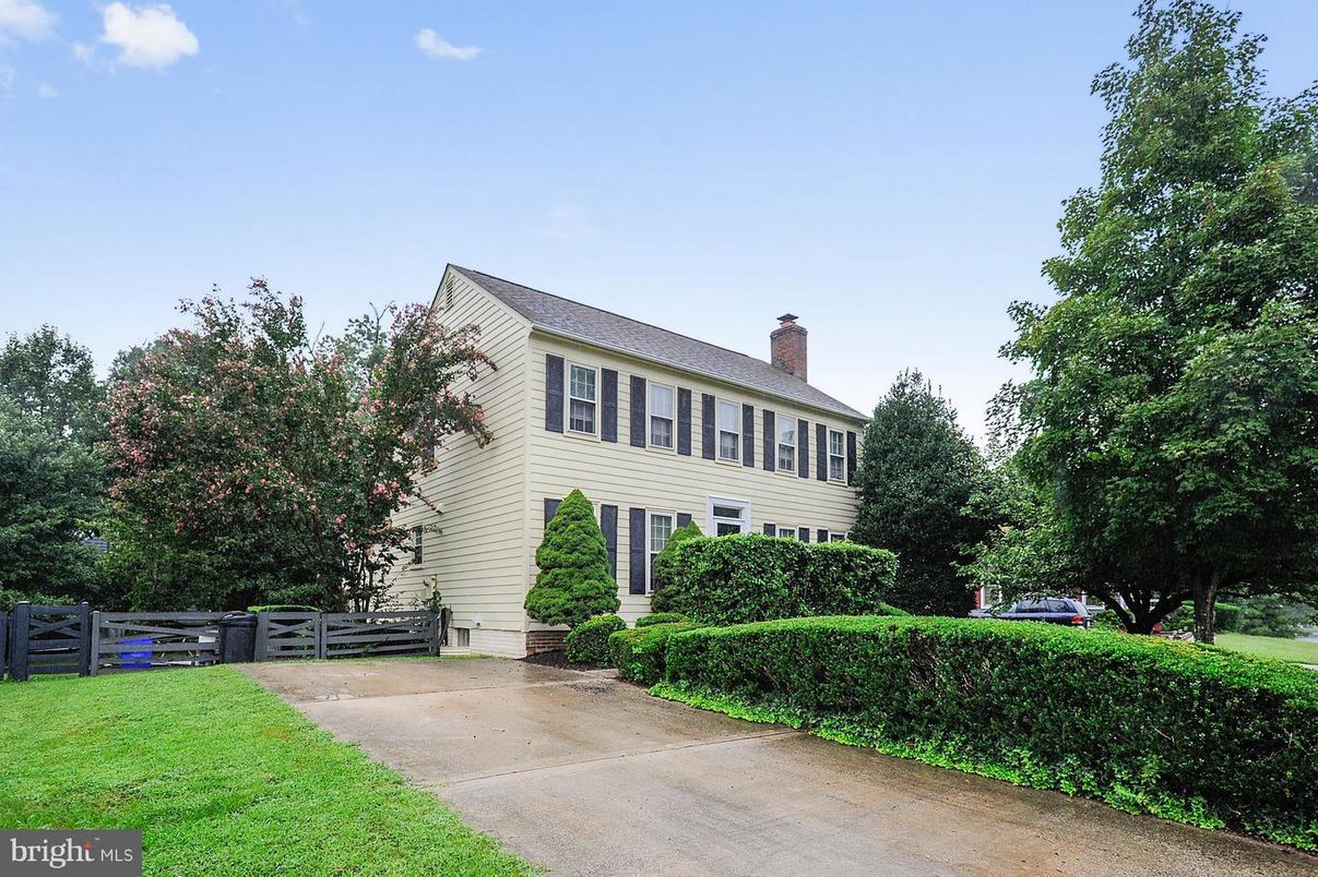 Backyard, Exterior, Facade, Georgian