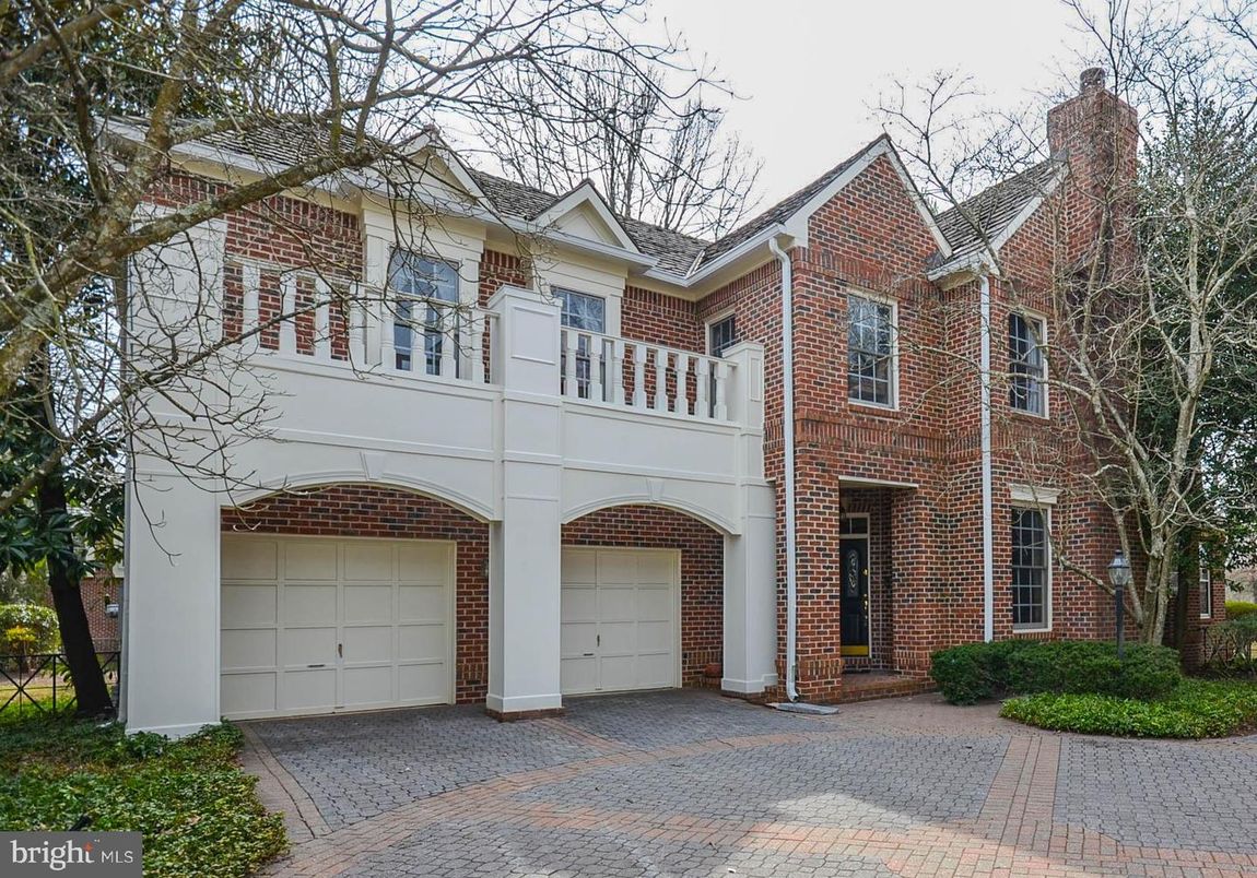Attached, Exterior, Facade, Brick Facade, Brick Traditional