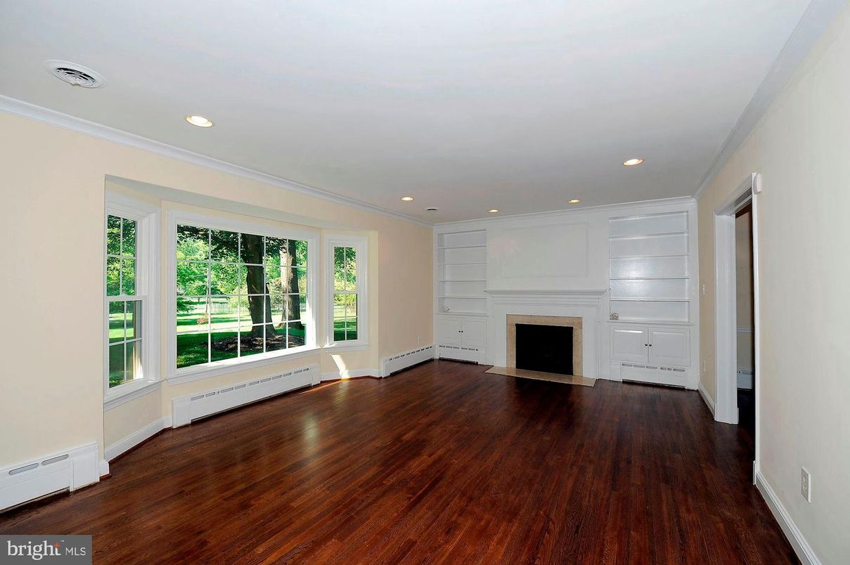 Empty room, Fireplace, Interior, Recessed Lighting, Wood Texture Flooring