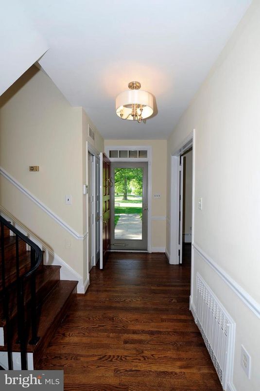 Chandelier, Interior, Wood Texture Flooring