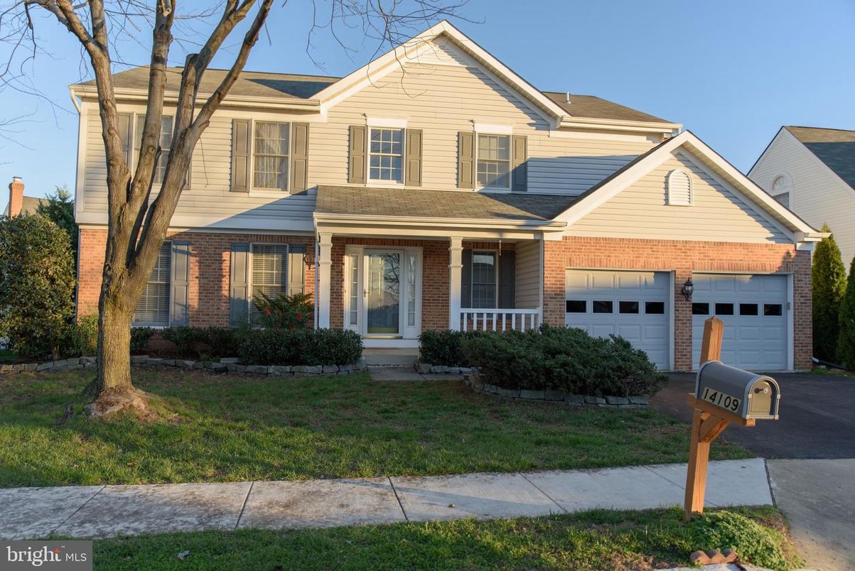 Attached, Exterior, Facade, Brick Facade, Farmhouse