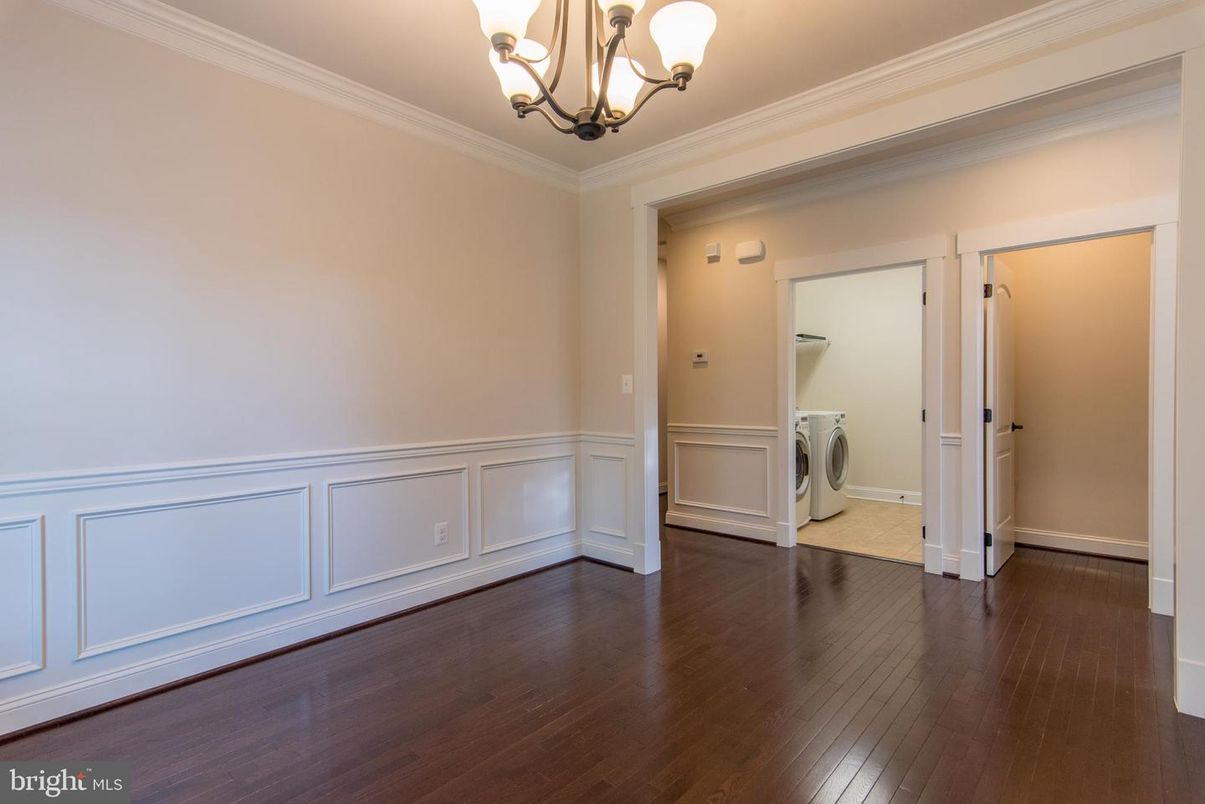 Chandelier, Empty room, Interior, Wood Texture Flooring