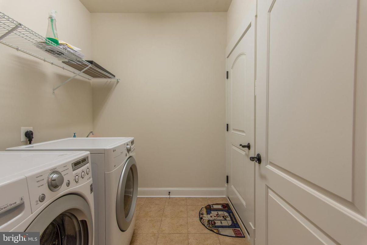 Interior, Washer