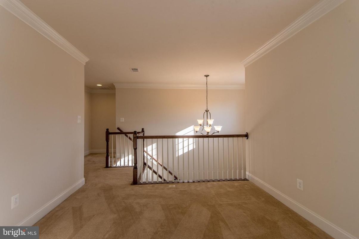 Chandelier, Empty room, Interior, Recessed Lighting