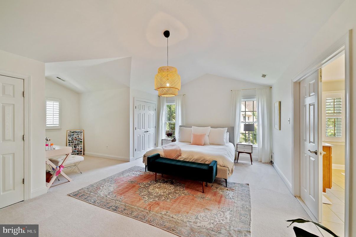 Bedroom, Interior, Pendant Lights