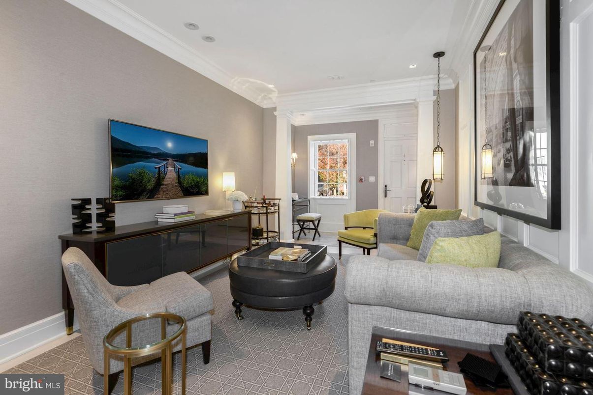 Interior, Living room, Pendant Lights, Recessed Lighting