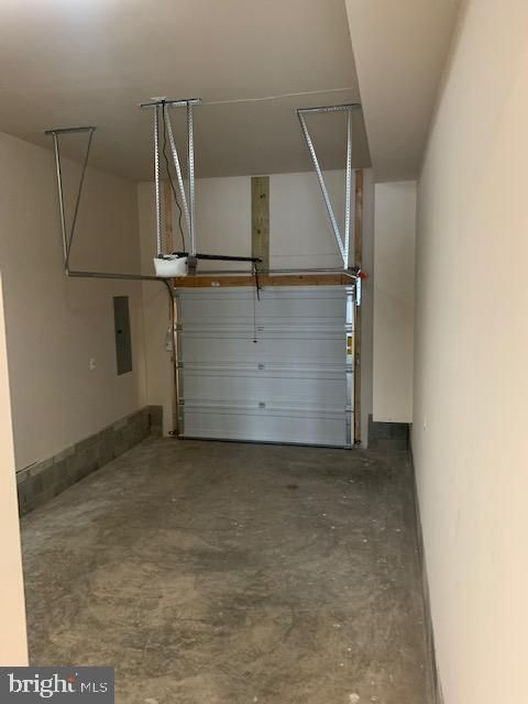 Garage, Interior