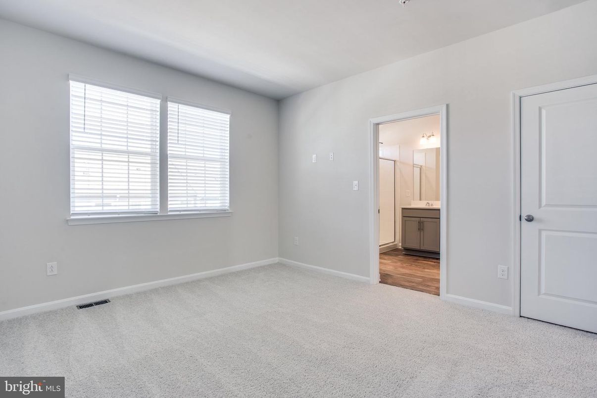 Bathroom, Empty room, Interior
