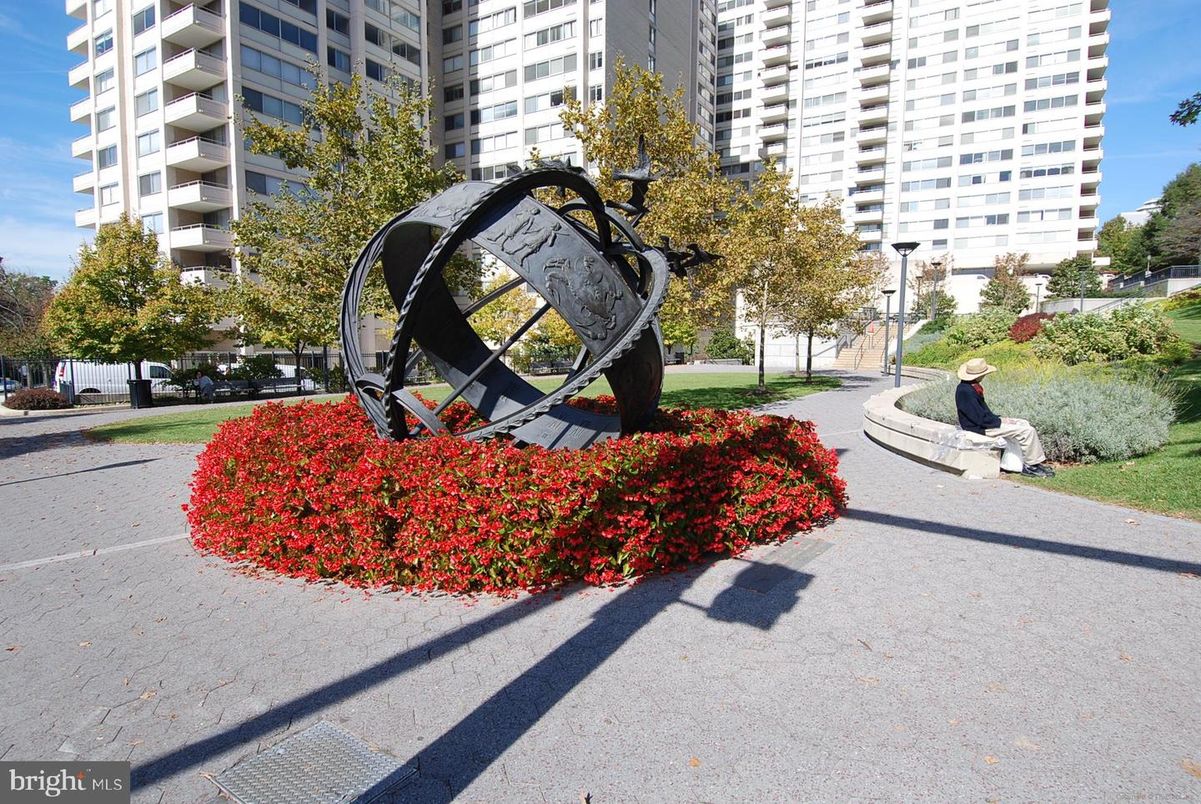 Exterior, Playground