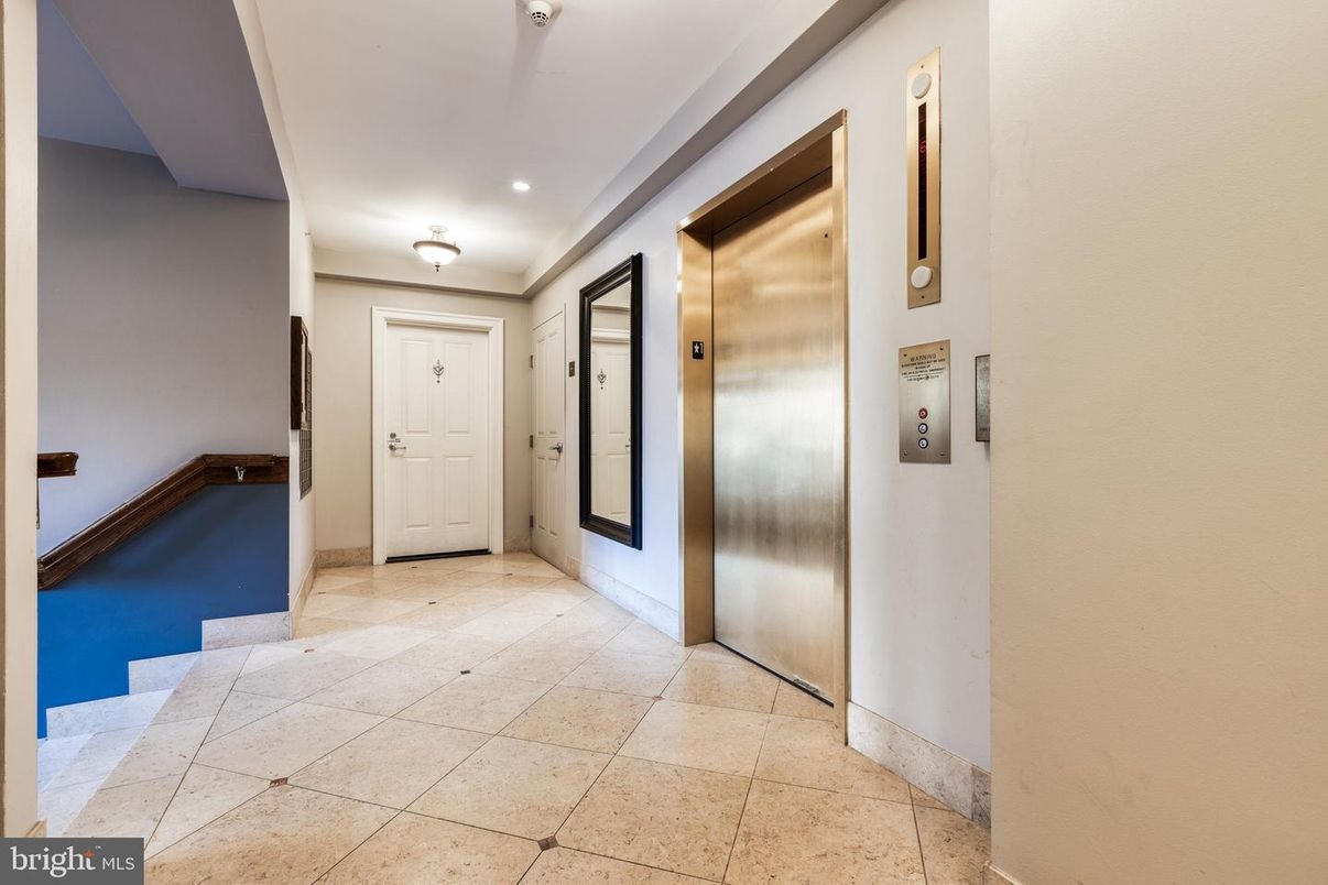 Elevator, Interior