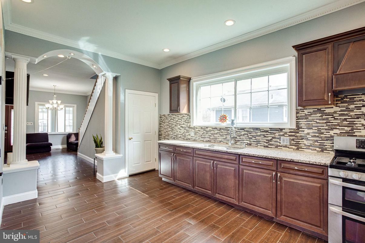 Chandelier, Interior, Kitchen, Recessed Lighting, Wood Texture Flooring
