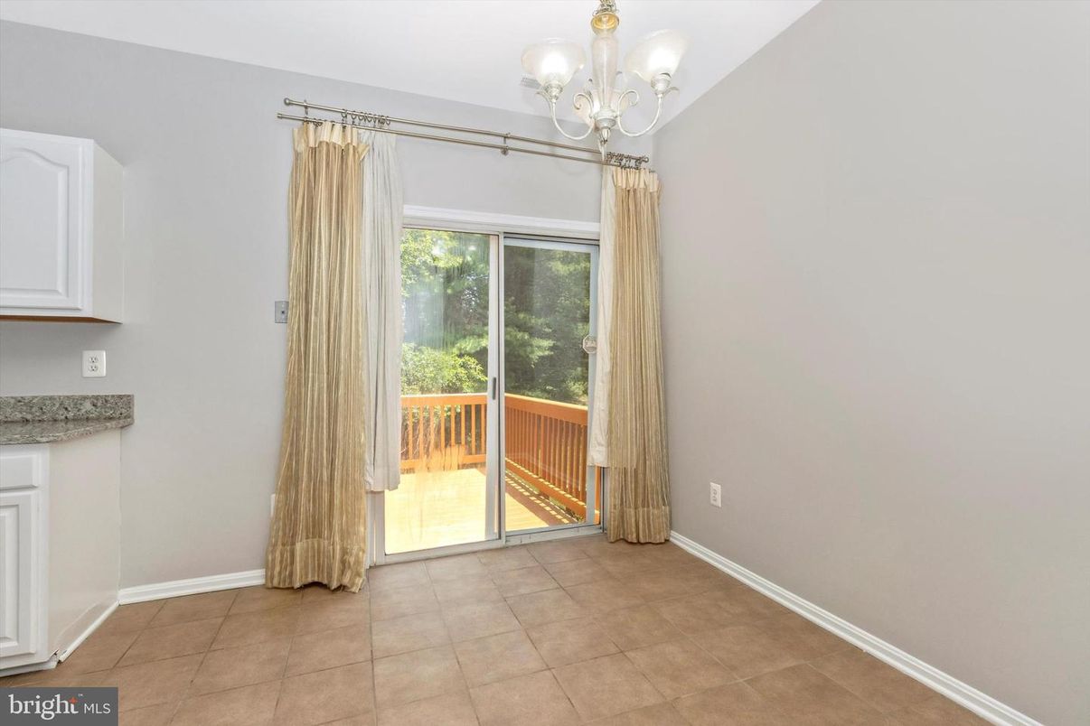 Chandelier, Empty room, Interior