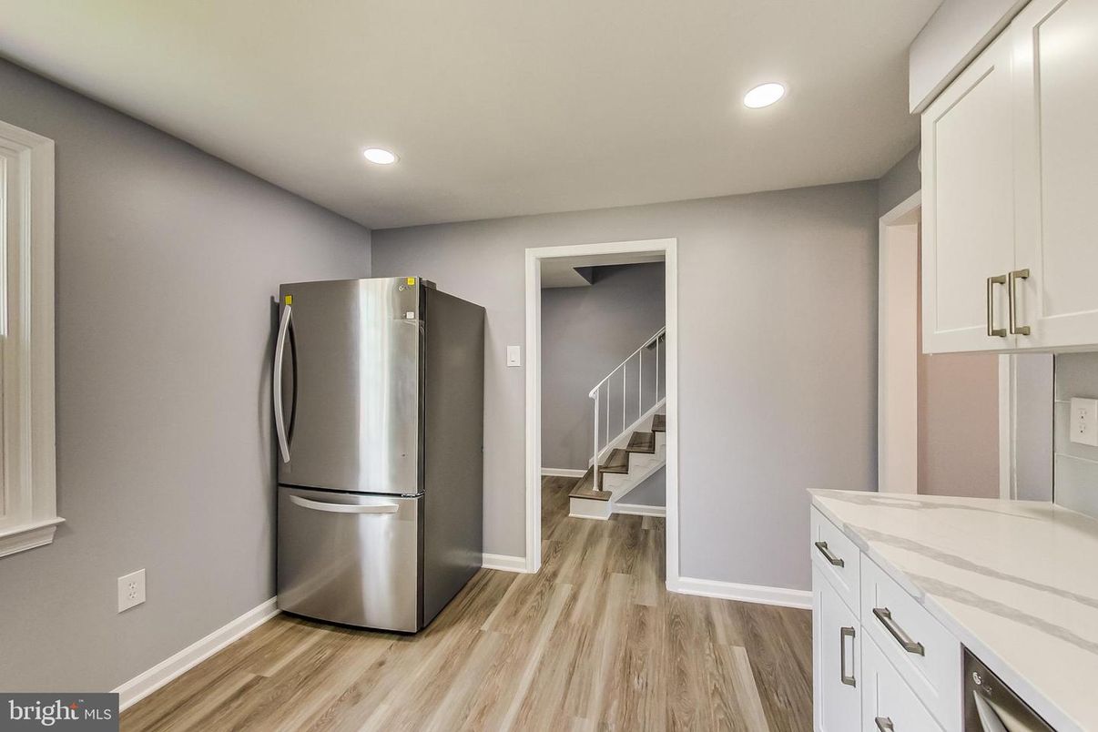 Interior, Kitchen, Recessed Lighting, Wood Texture Flooring