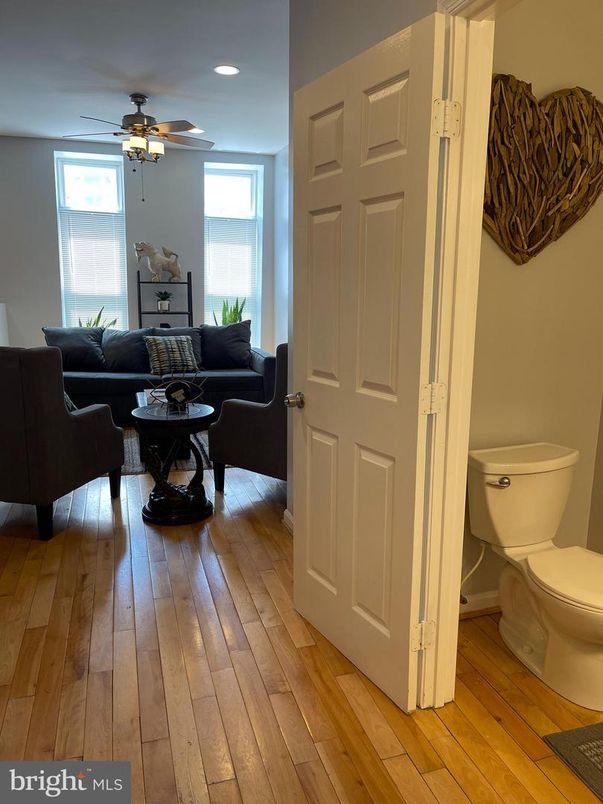 Bathroom, Interior, Living room, Recessed Lighting, Wood Texture Flooring