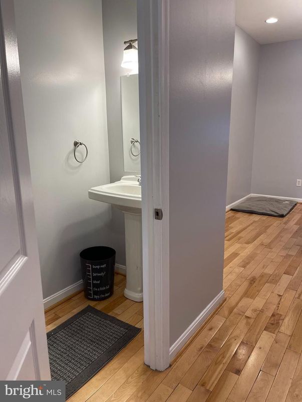 Bathroom, Interior, Recessed Lighting, Wood Texture Flooring