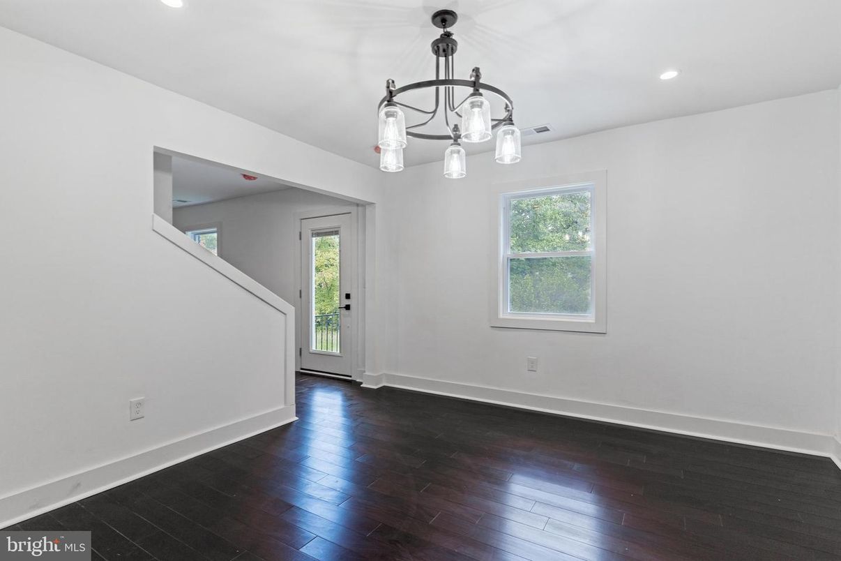 Empty room, Interior, Pendant Lights, Recessed Lighting, Wood Texture Flooring
