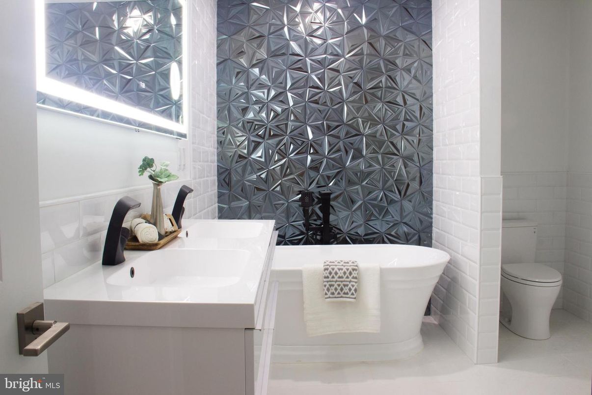 Bathroom, Free Standing Baths, Interior