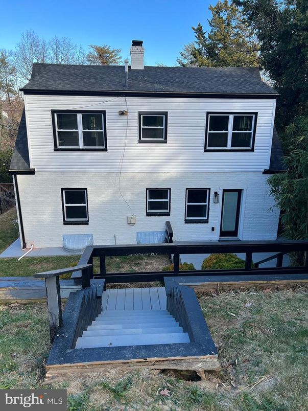 Backyard, Exterior, Facade, Georgian