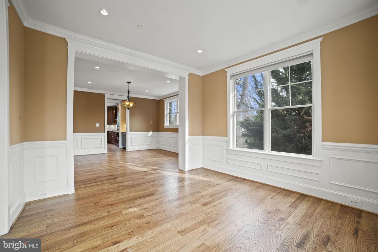 Empty room, Interior, Pendant Lights, Recessed Lighting, Wood Texture Flooring