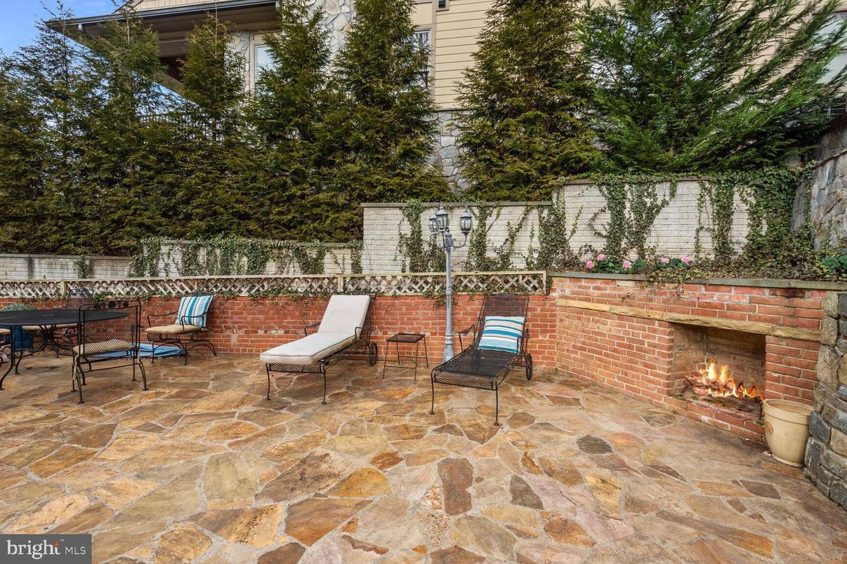 Exterior, Fireplace