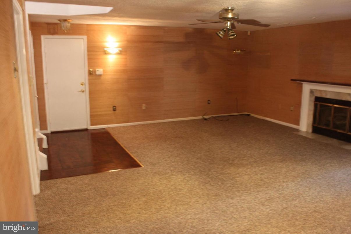 Empty room, Fireplace, Interior