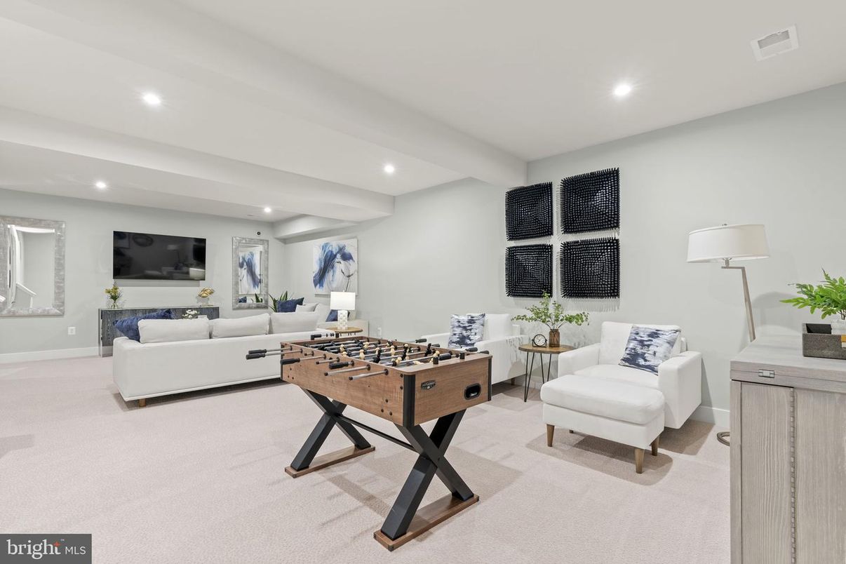 Game Room, Interior, Living room, Recessed Lighting
