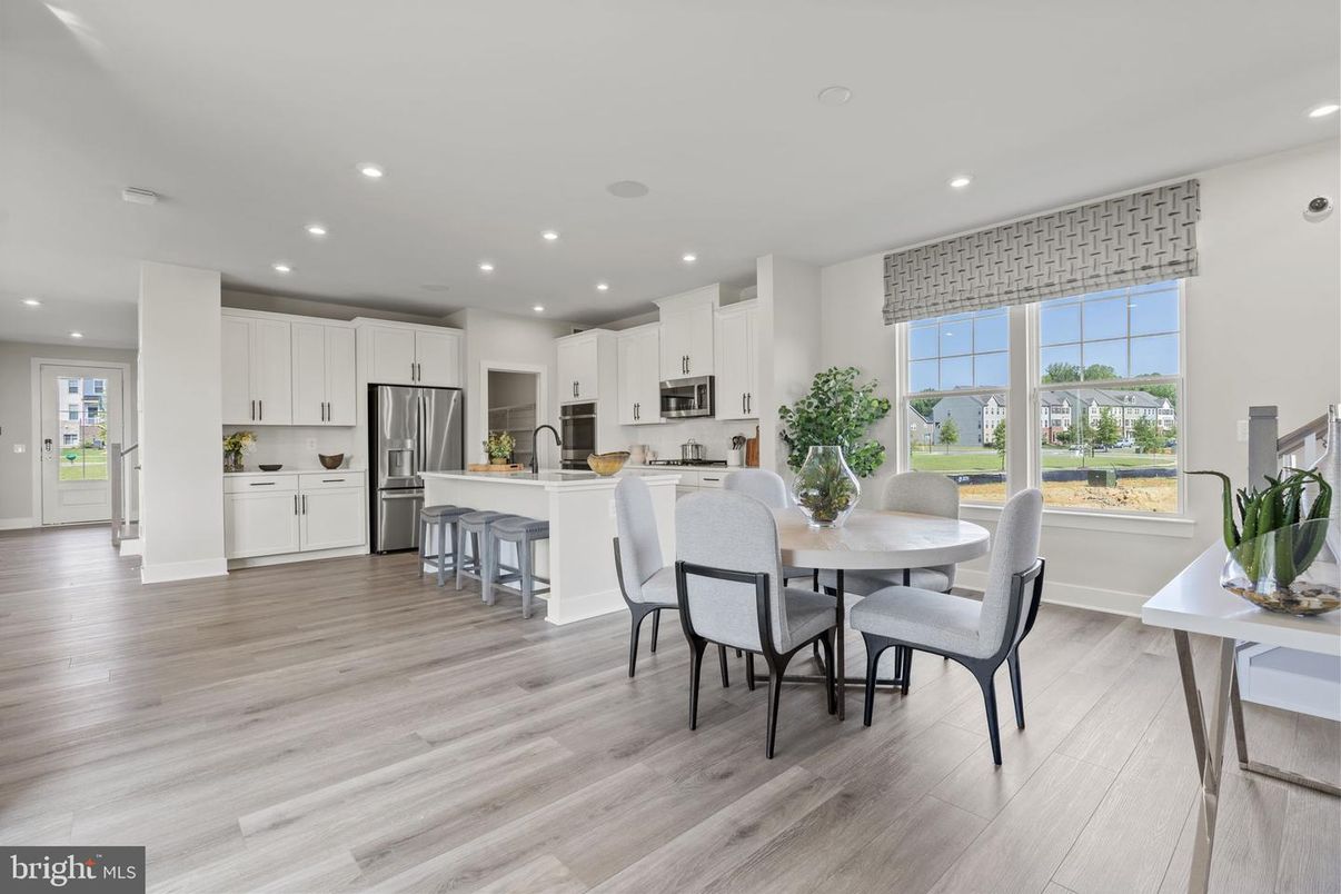 Dining room, Interior, Kitchen, Recessed Lighting, Stainless Steel Appliances, Wood Texture Flooring