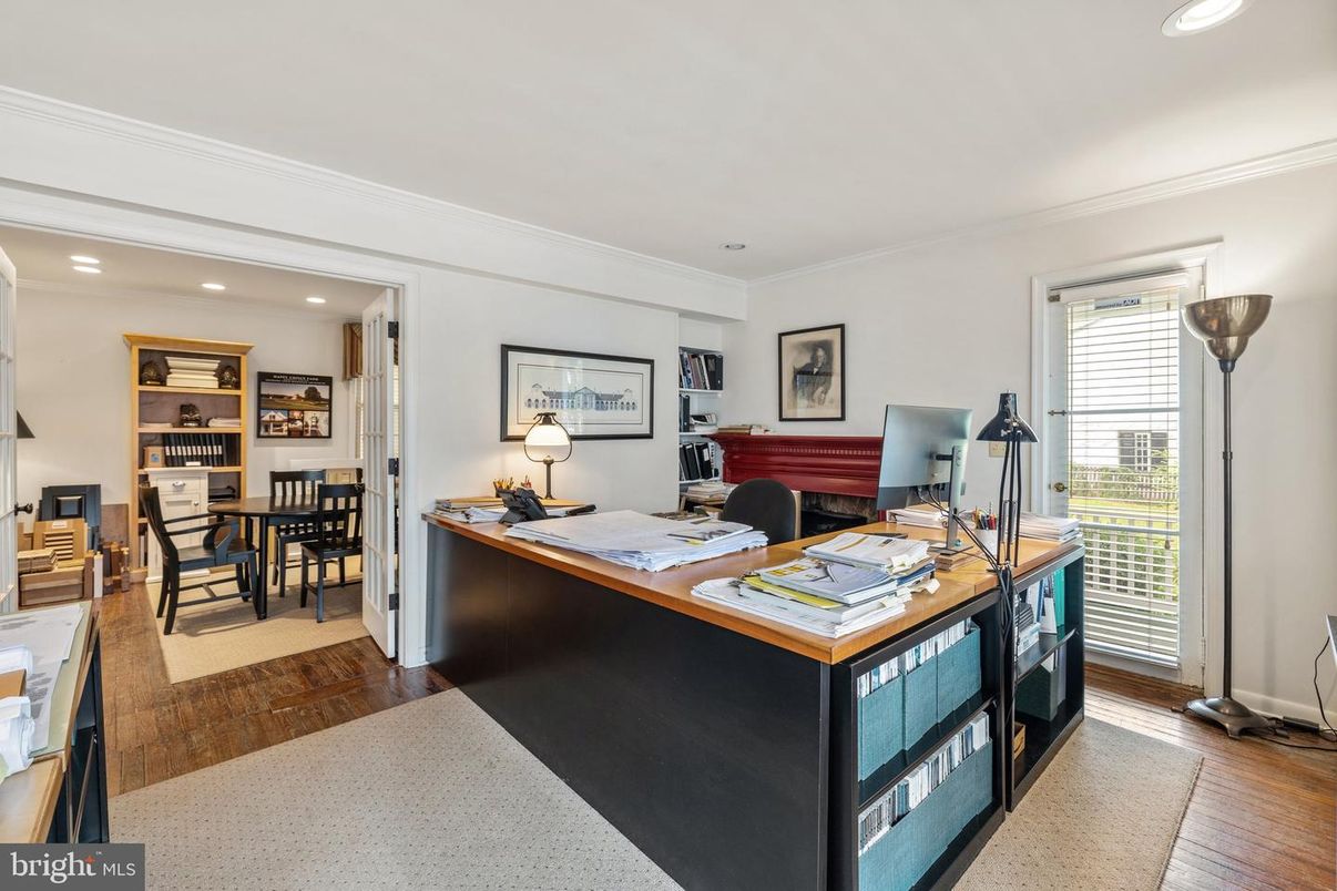 Home Office, Interior, Recessed Lighting, Wood Texture Flooring